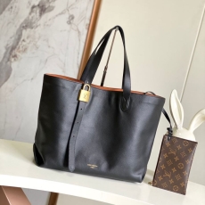 LV Hobo Bags